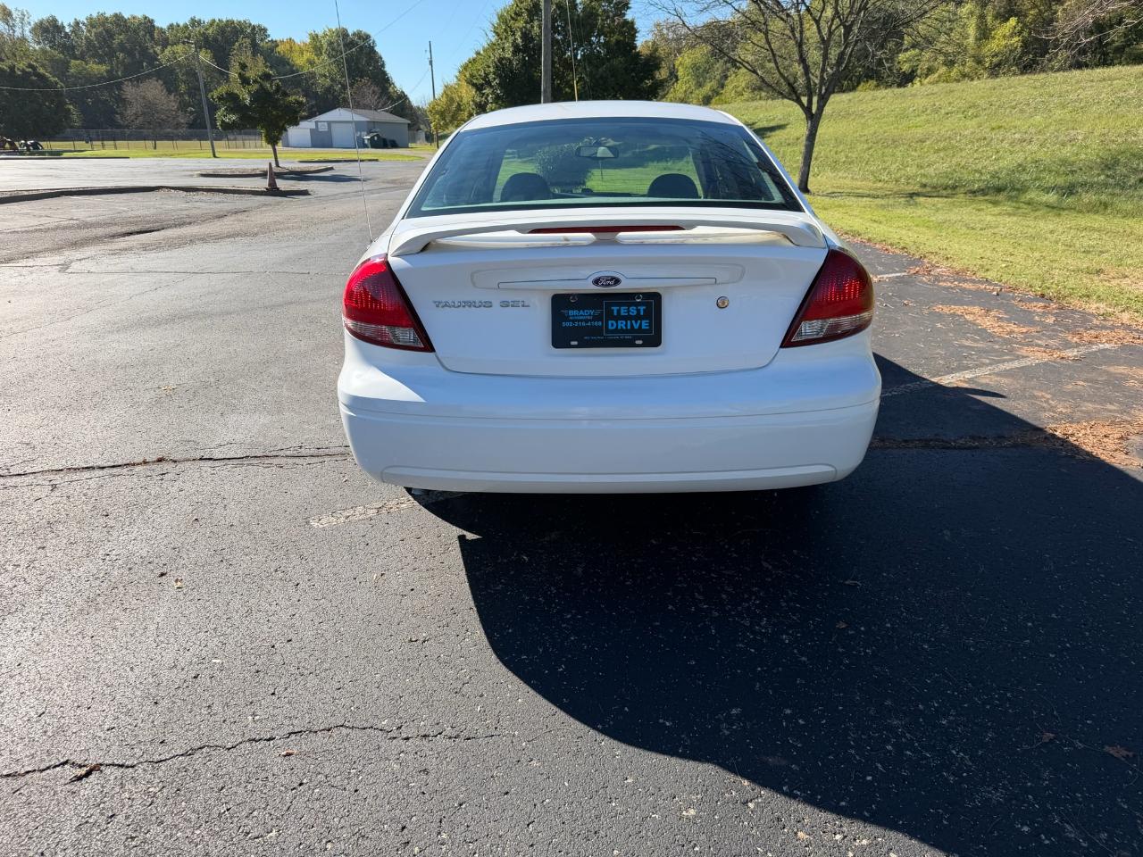 Ford Taurus SEL 2004
