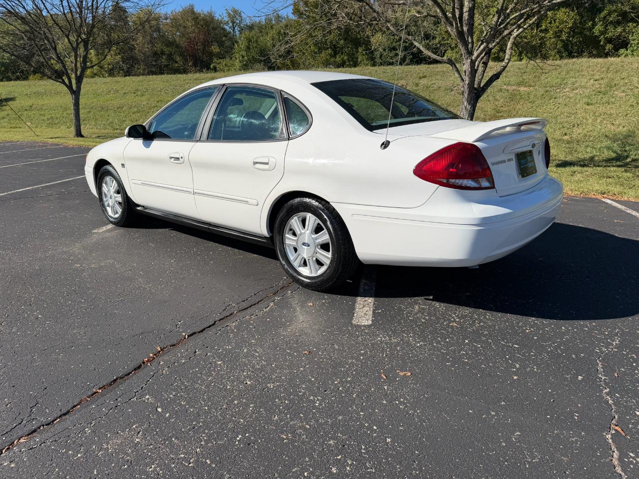 Ford Taurus SEL 2004