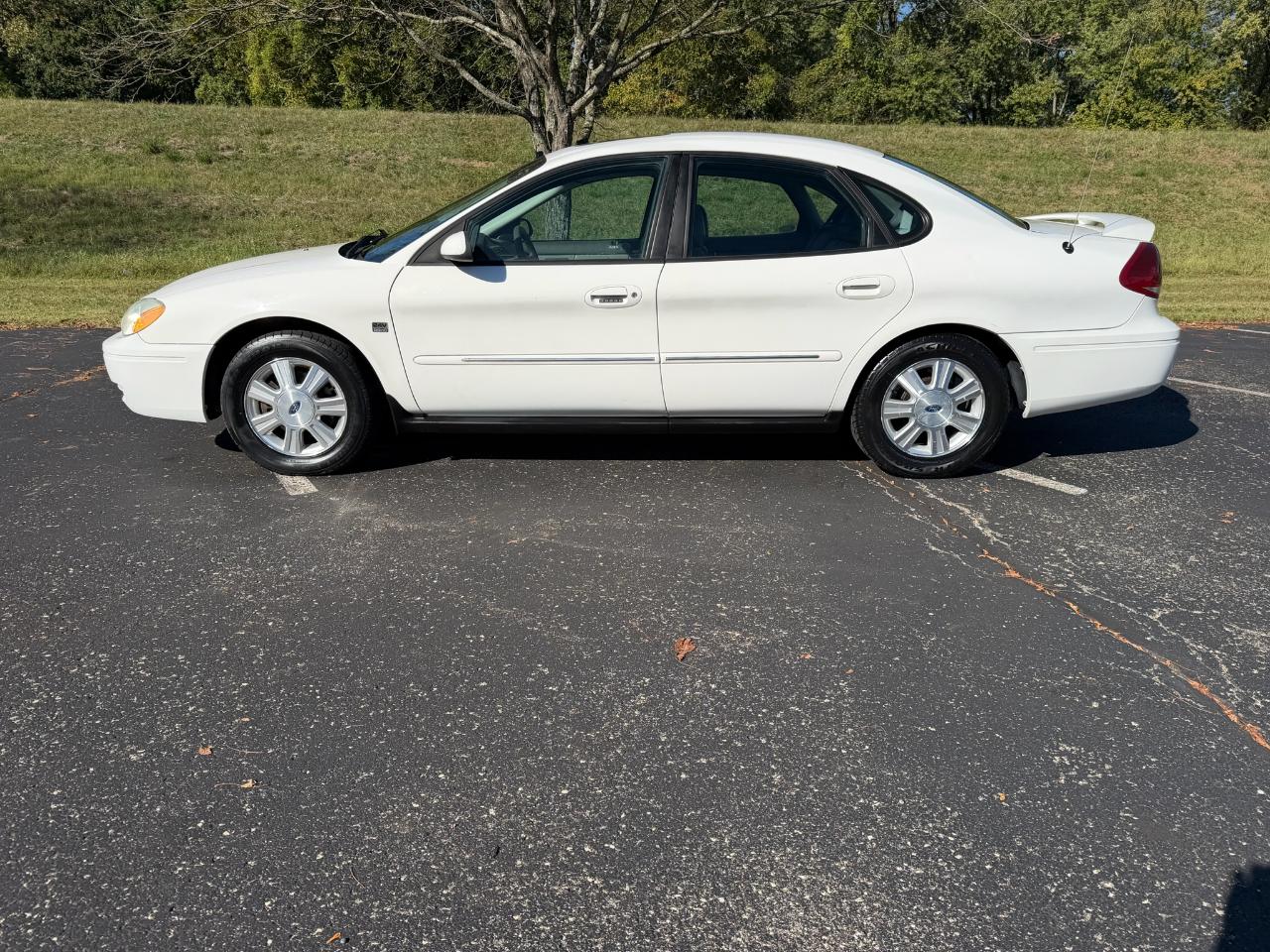 Ford Taurus SEL 2004