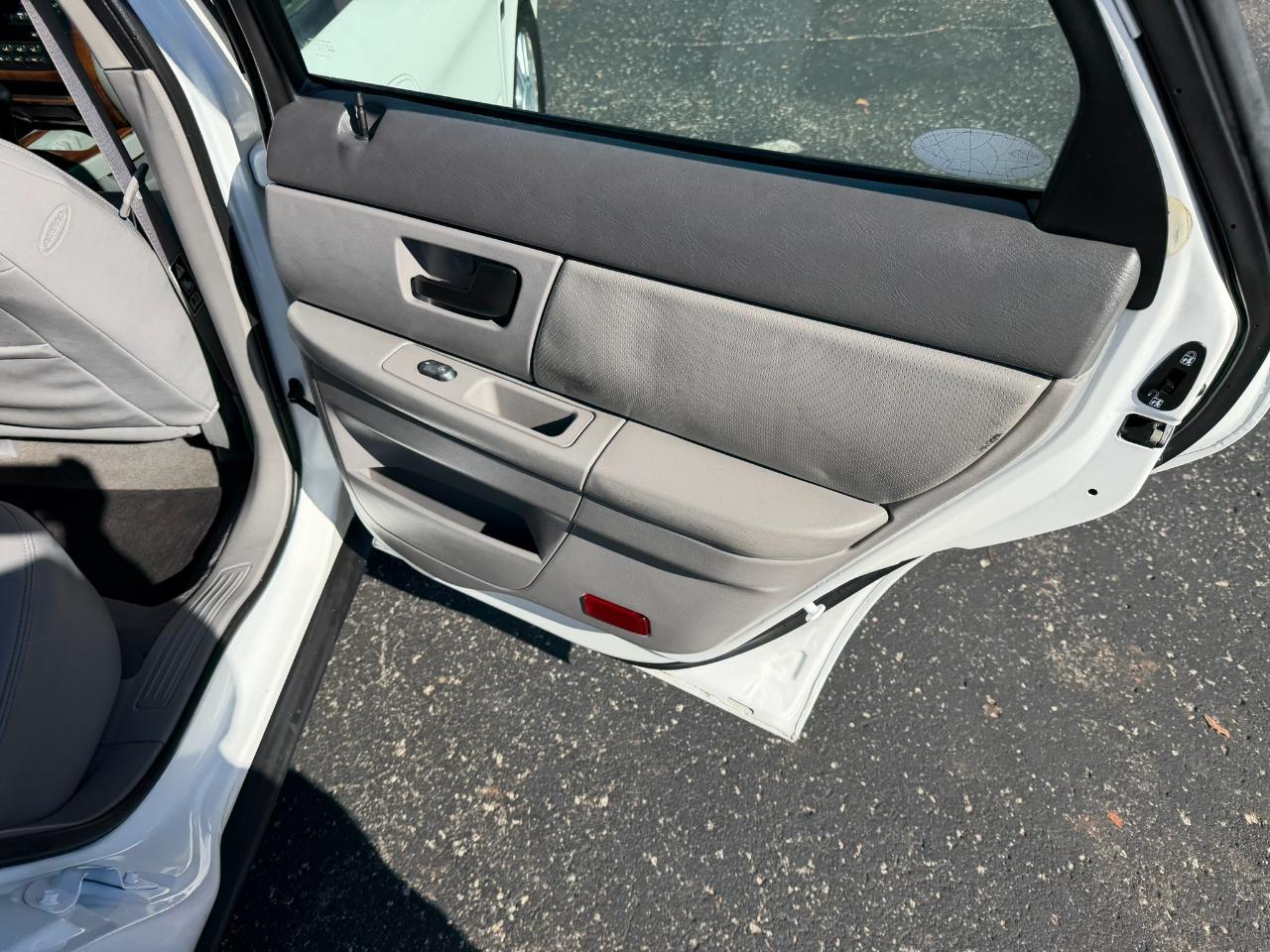 Ford Taurus SEL 2004