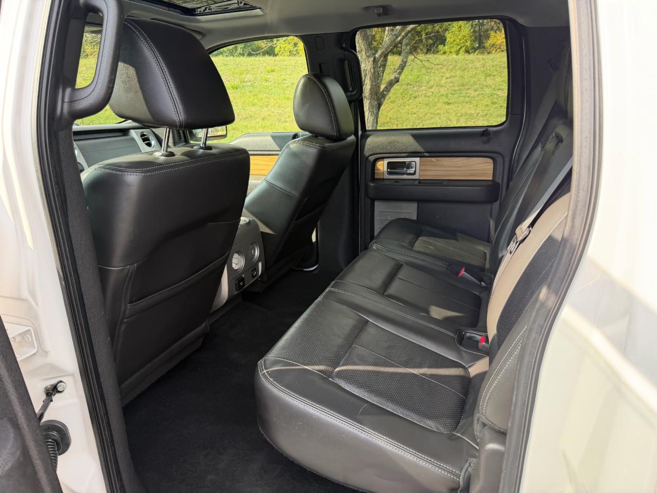 Ford F-150 Lariat SuperCrew 2WD 2011
