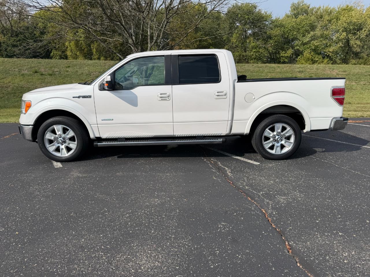 Ford F-150 Lariat SuperCrew 2WD 2011