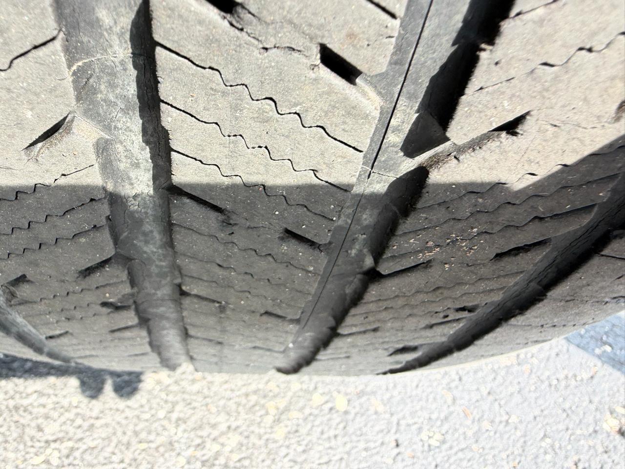 Ford F-150 Lariat SuperCrew 2WD 2011