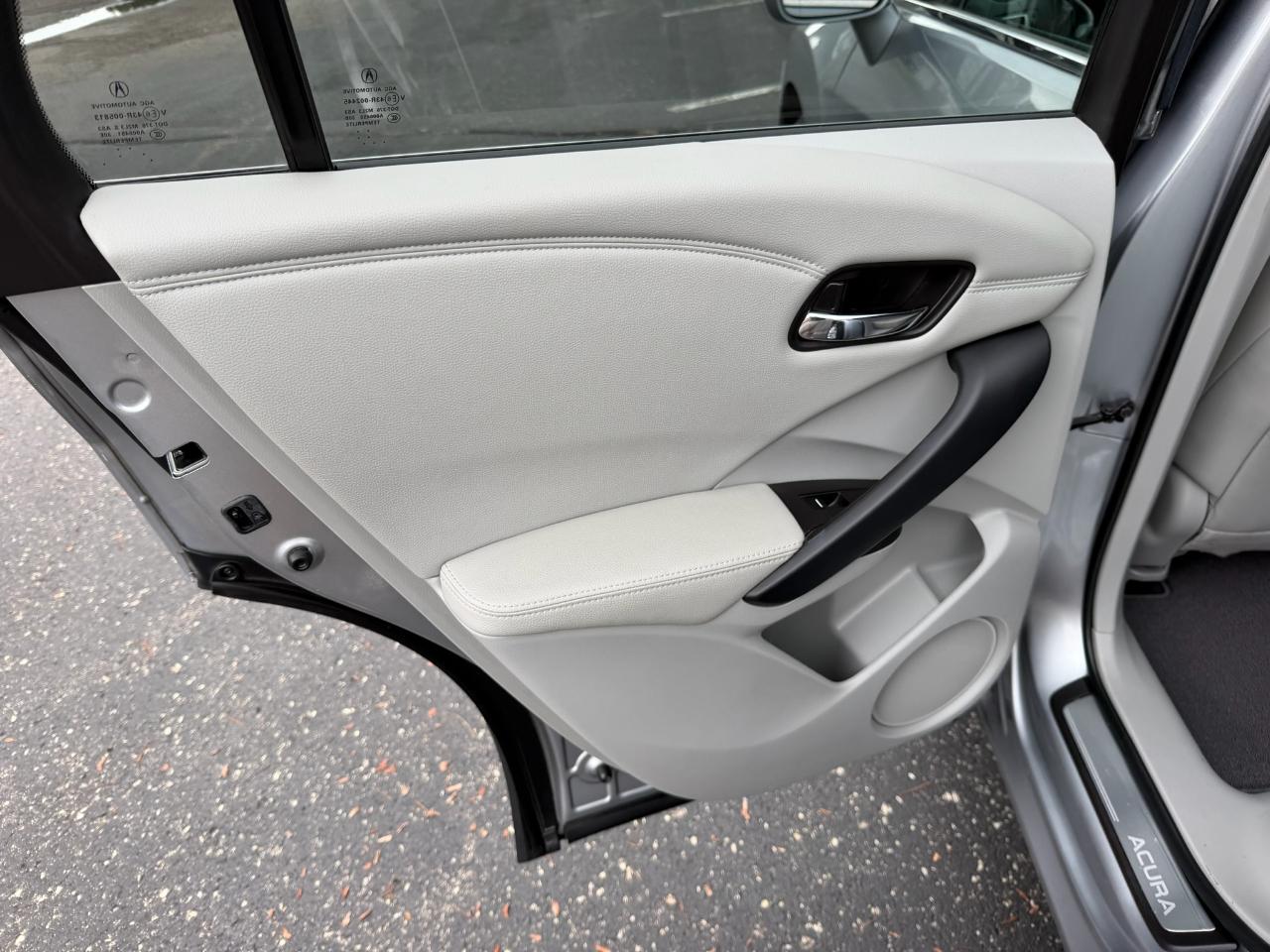 Acura RDX Tech 4D SUV FWD 2017