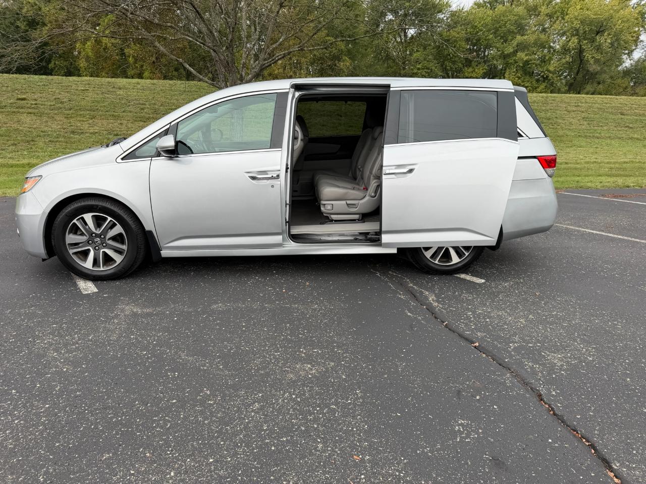 Honda Odyssey Touring 2014