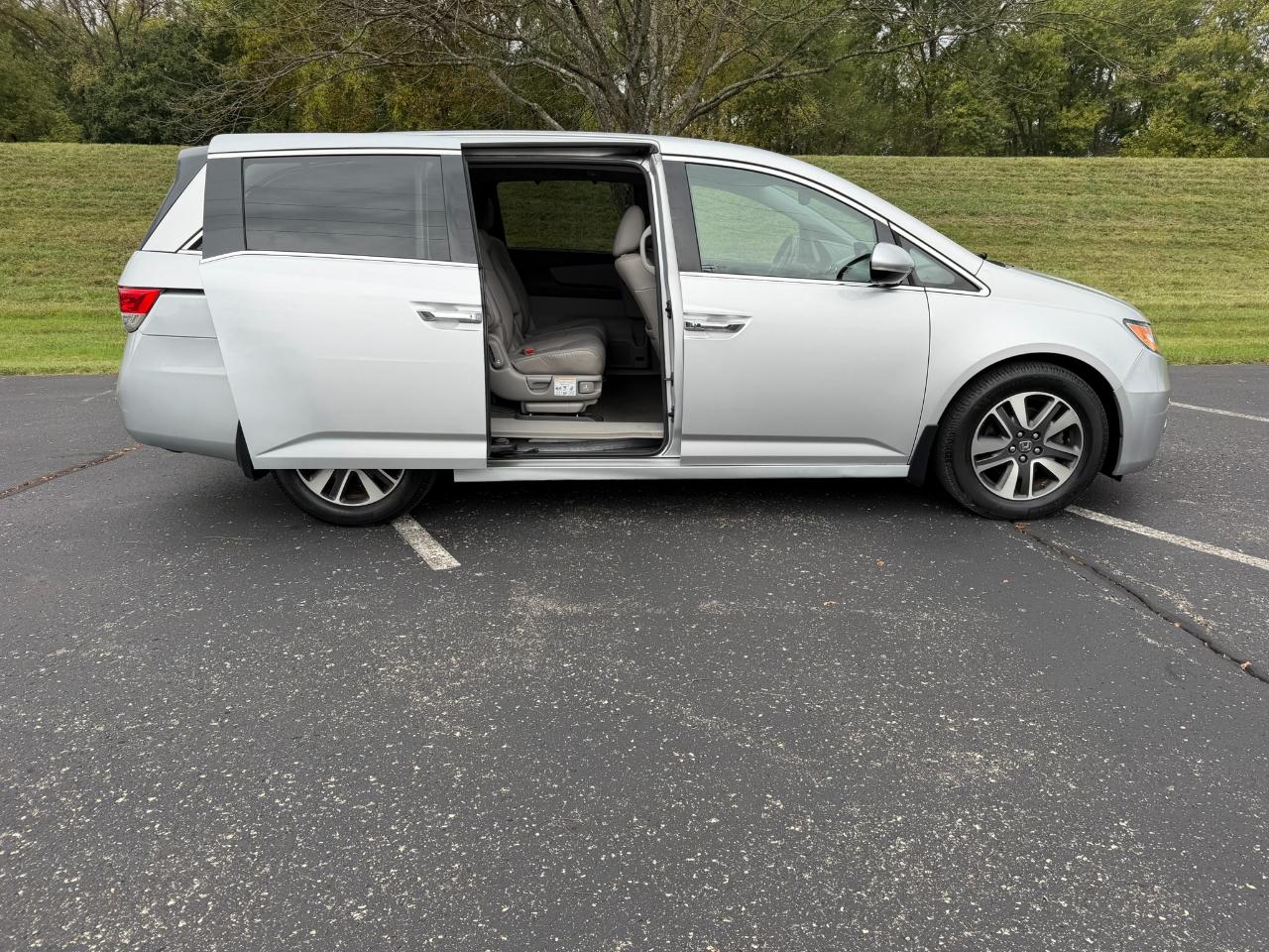 Honda Odyssey Touring 2014