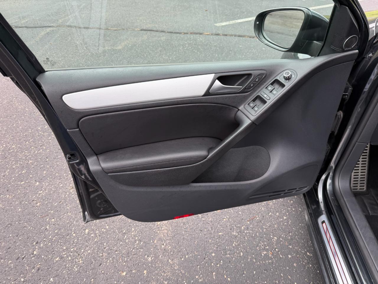 Volkswagen GTI 4-door 2012