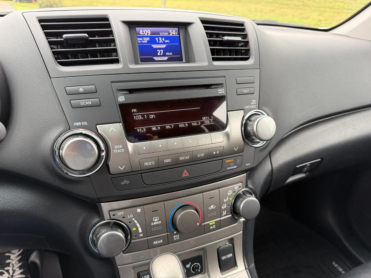 Toyota Highlander Sport 4WD 2012