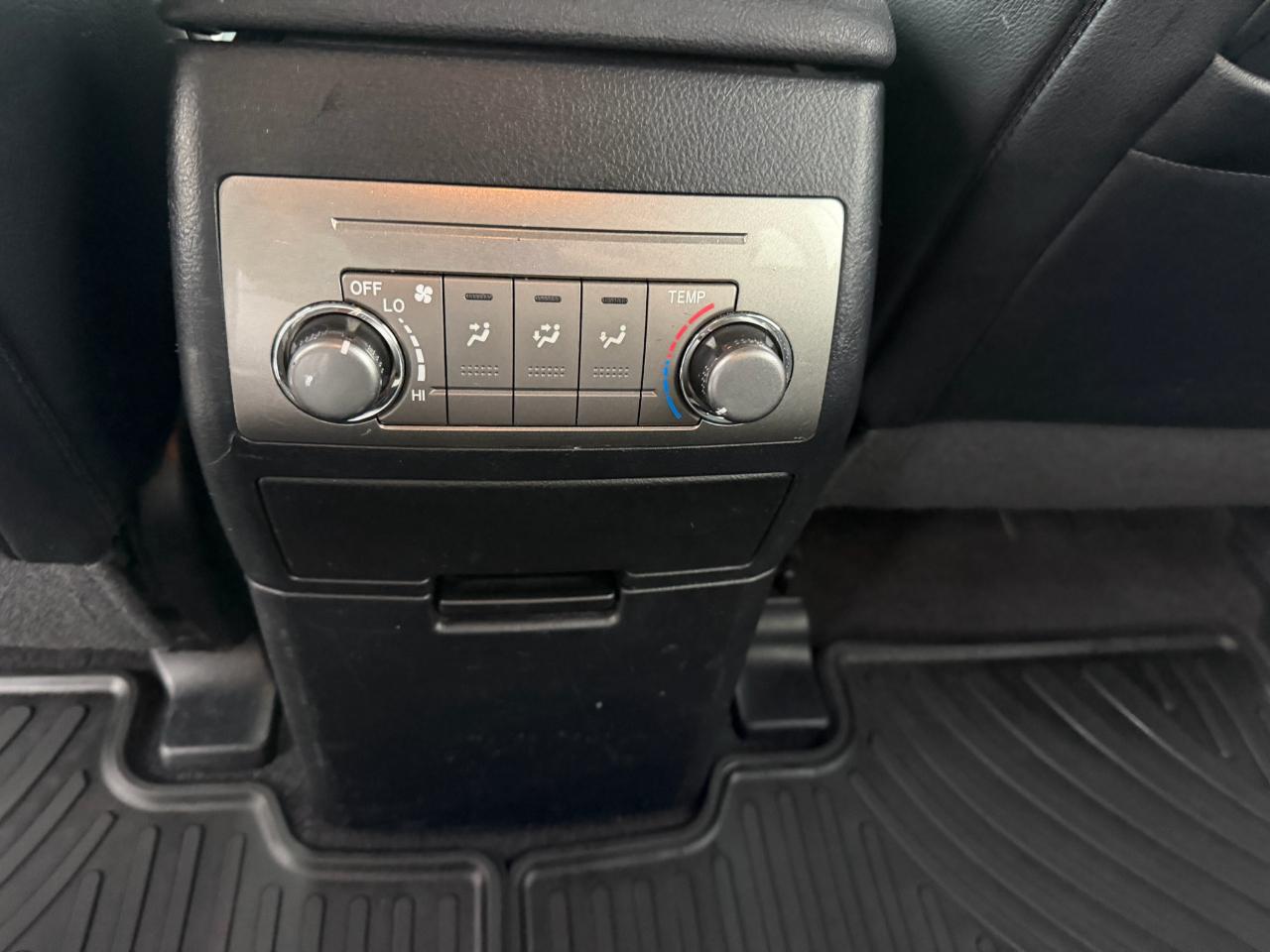 Toyota Highlander Sport 4WD 2012