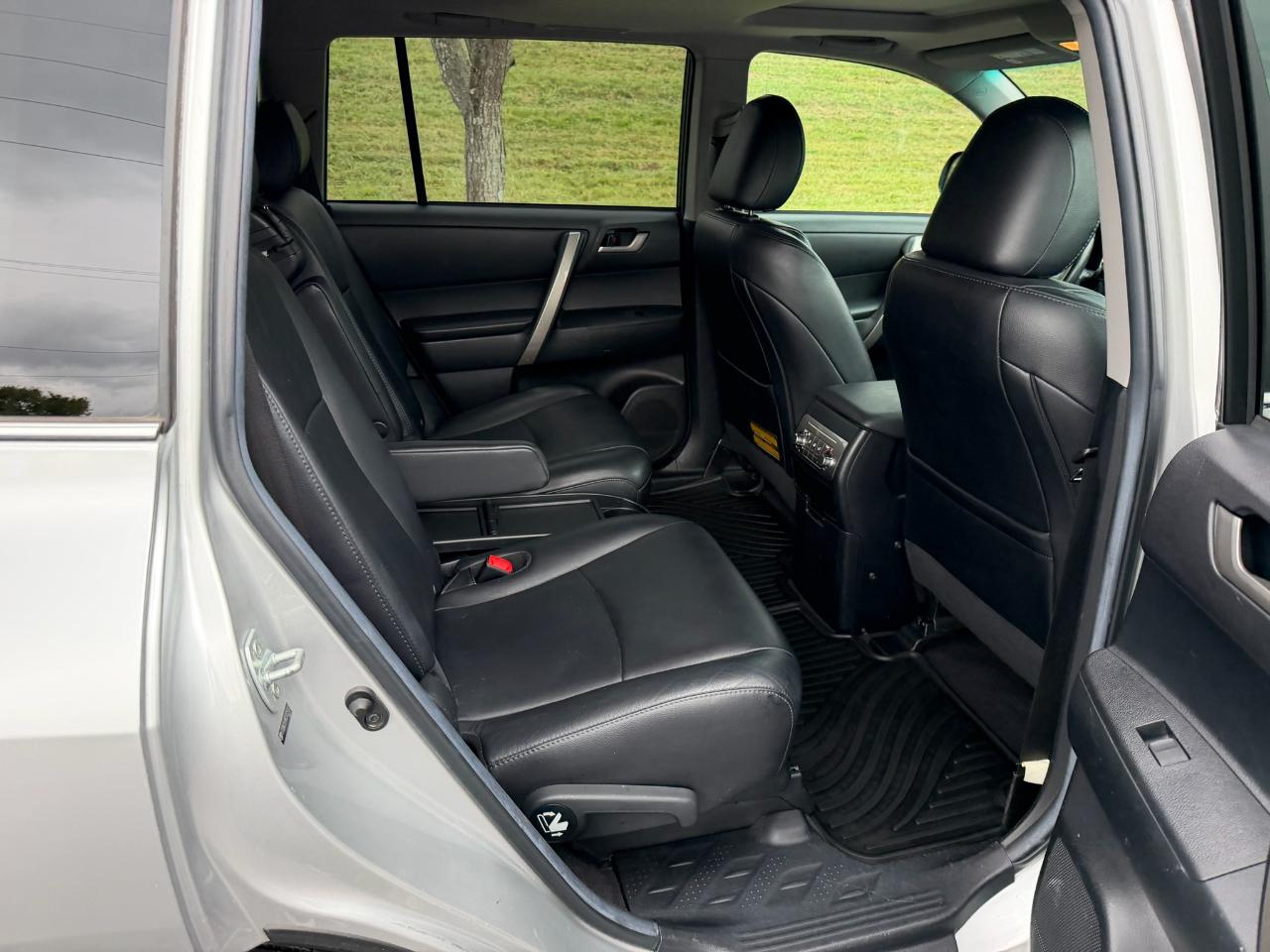 Toyota Highlander Sport 4WD 2012