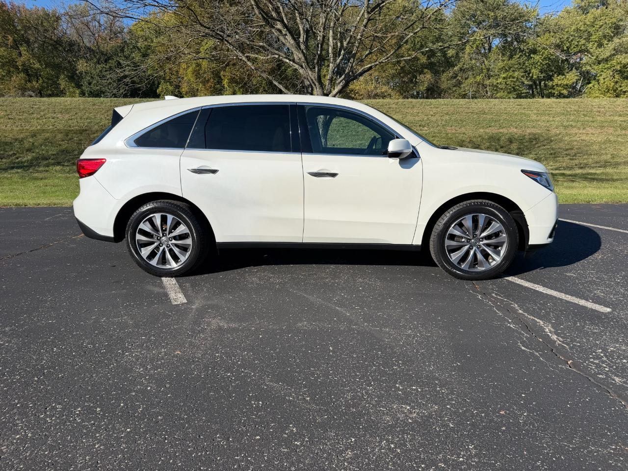 Acura MDX SH-AWD 4dr Tech Pkg 2016
