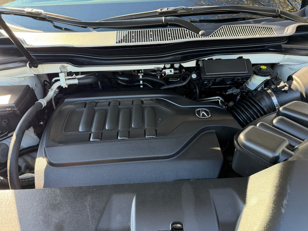 Acura MDX SH-AWD 4dr Tech Pkg 2016