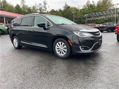 2018 Chrysler Pacifica  2018 Chrysler Pacifica