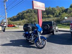 2015 Harley-Davidson FLHX103  2015 Harley-Davidson FLHX103