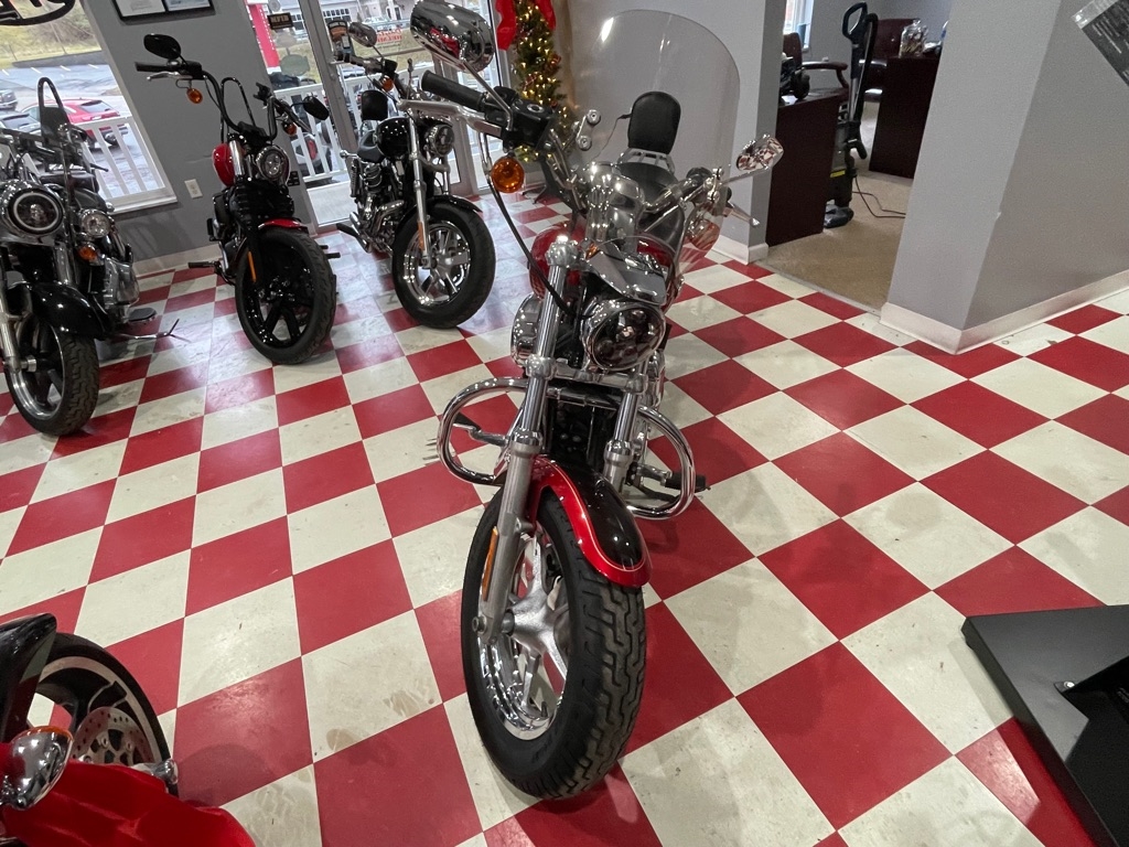 Harley-Davidson XL1200C  2012