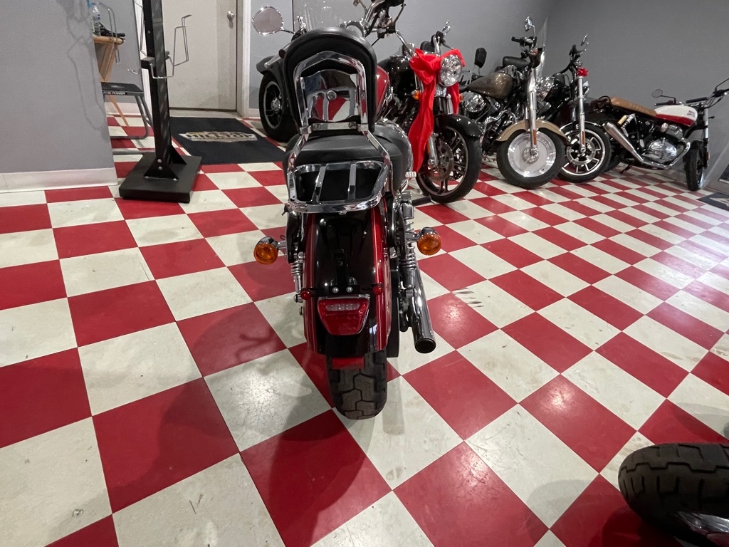 Harley-Davidson XL1200C  2012