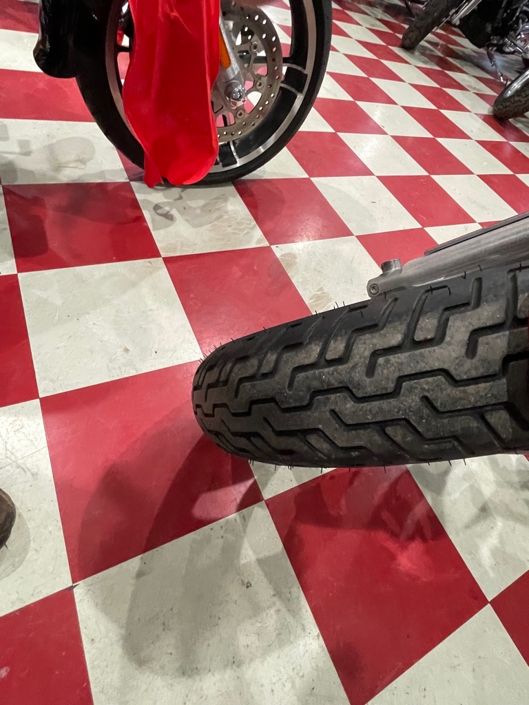 Harley-Davidson XL1200C  2012