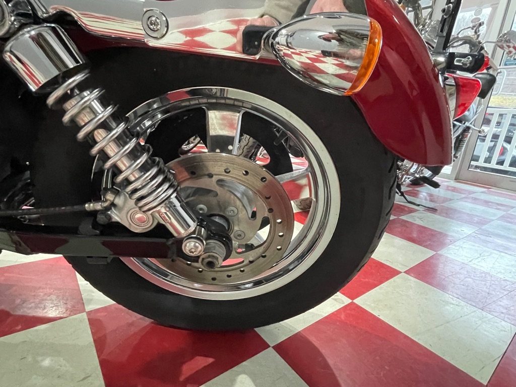 Harley-Davidson XL1200C  2012