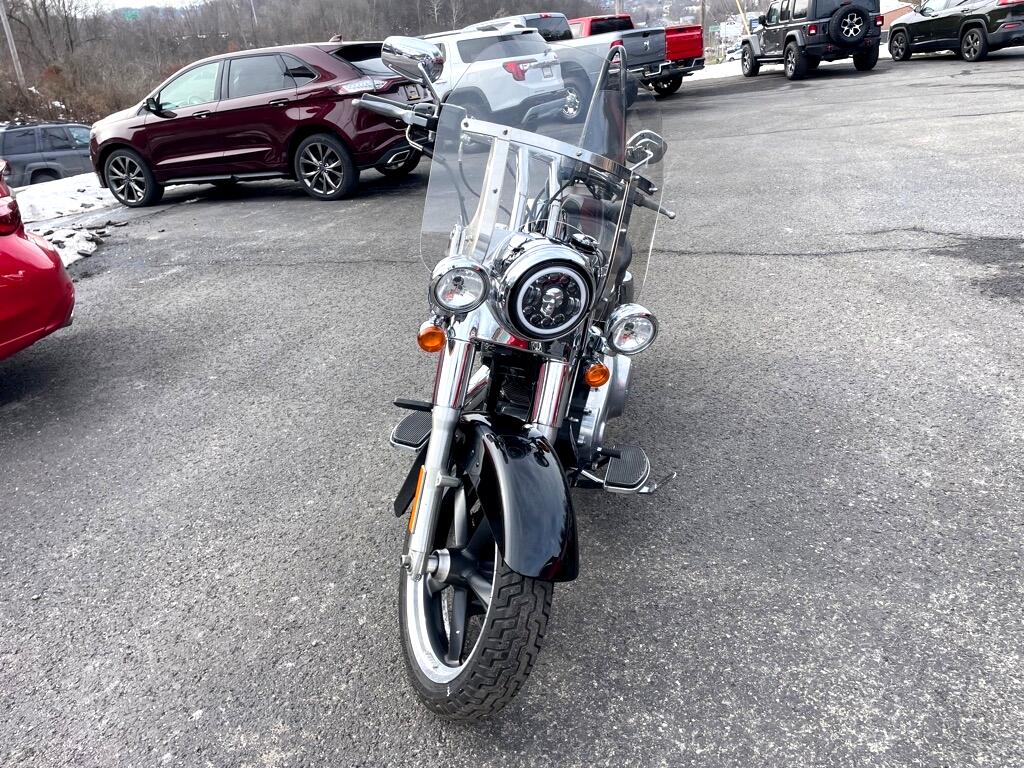 Harley-Davidson FLD103  2016