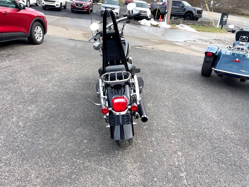 Harley-Davidson FLD103  2016