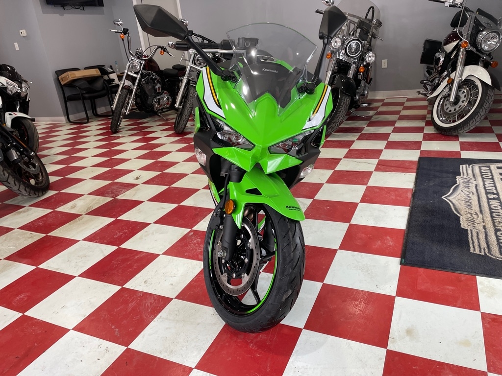 Kawasaki EX500  2025