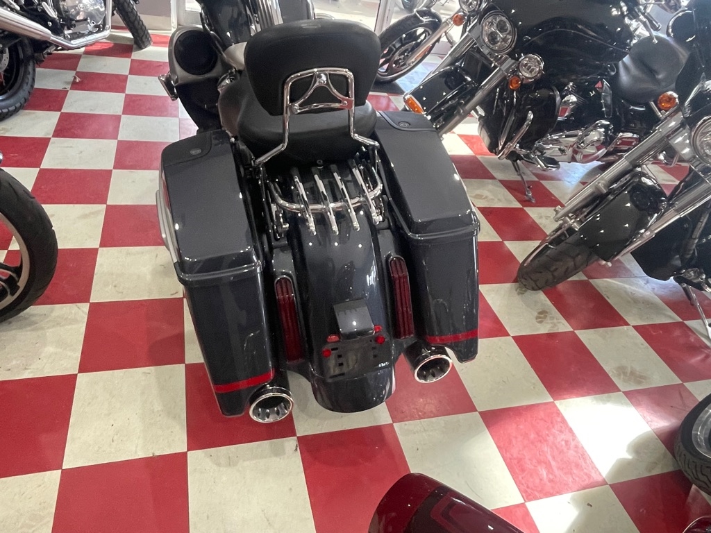 Harley-Davidson FLHXSE  2019