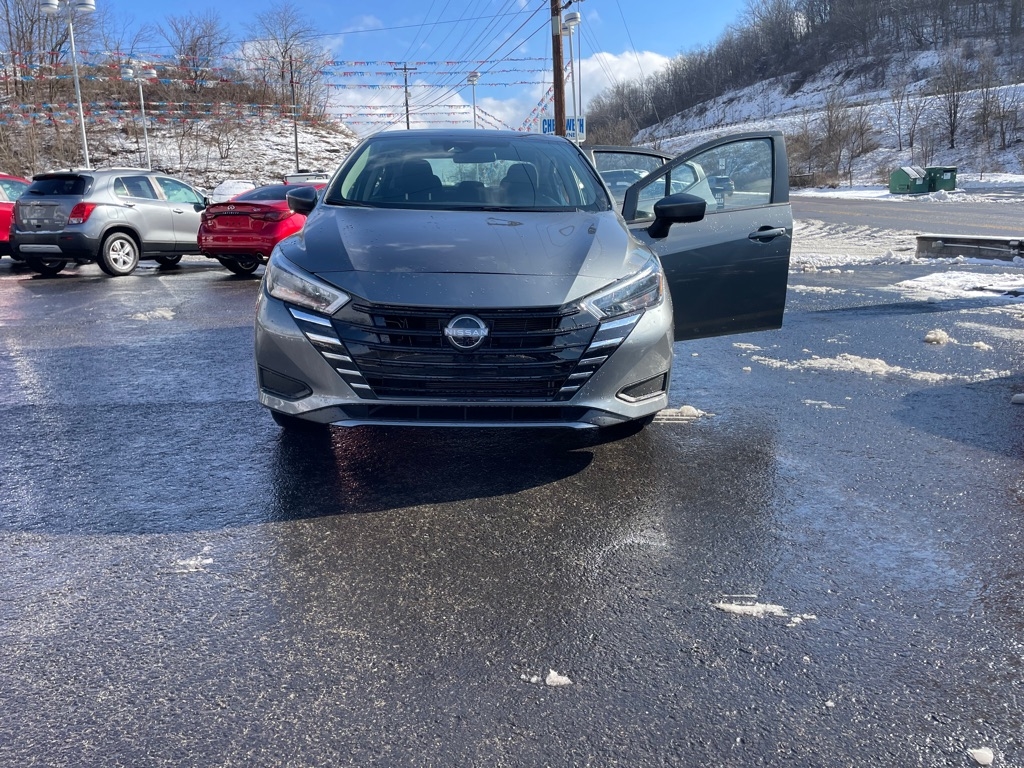 Nissan Versa SV 2025
