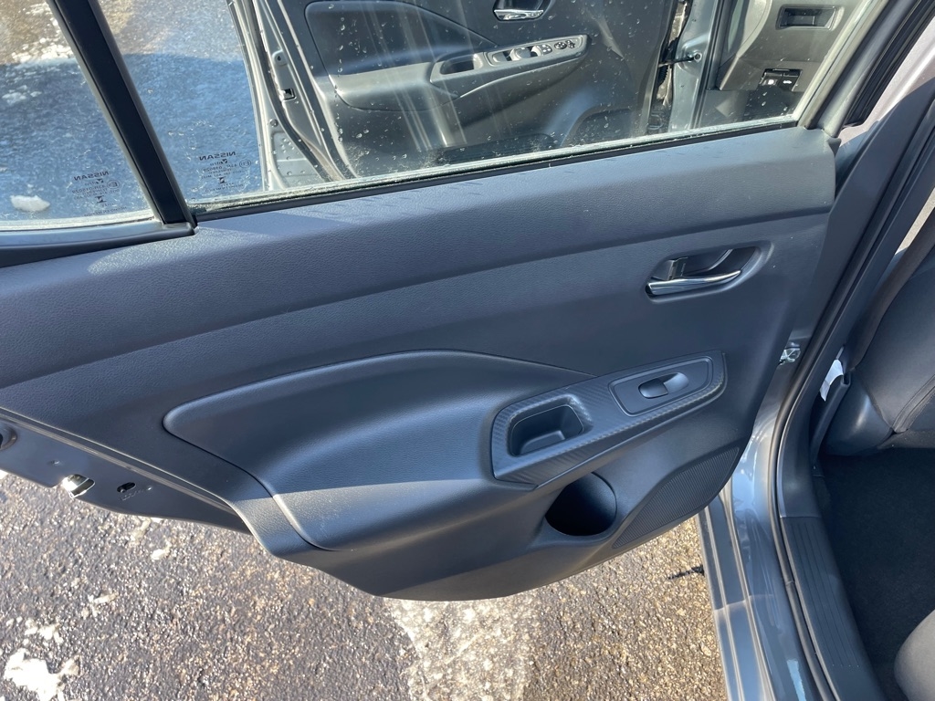 Nissan Versa SV 2025