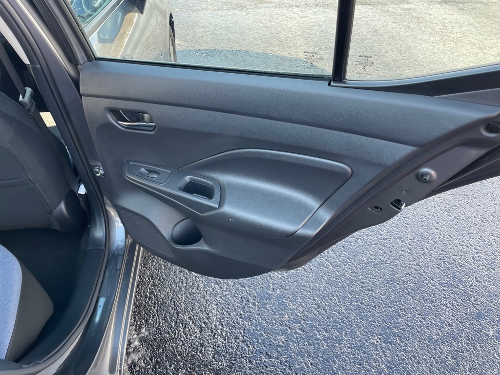 Nissan Versa SV 2025