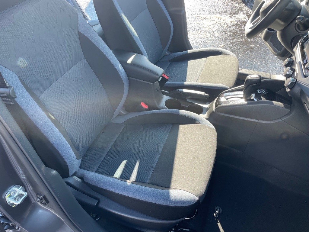 Nissan Versa SV 2025