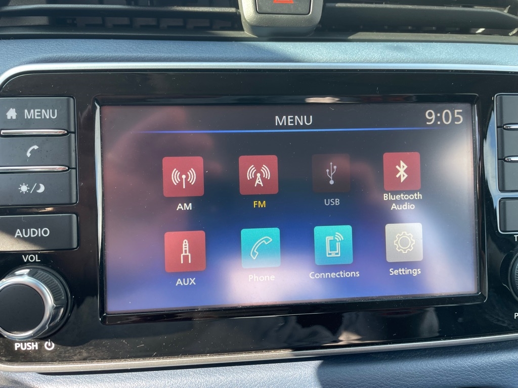 Nissan Versa SV 2025