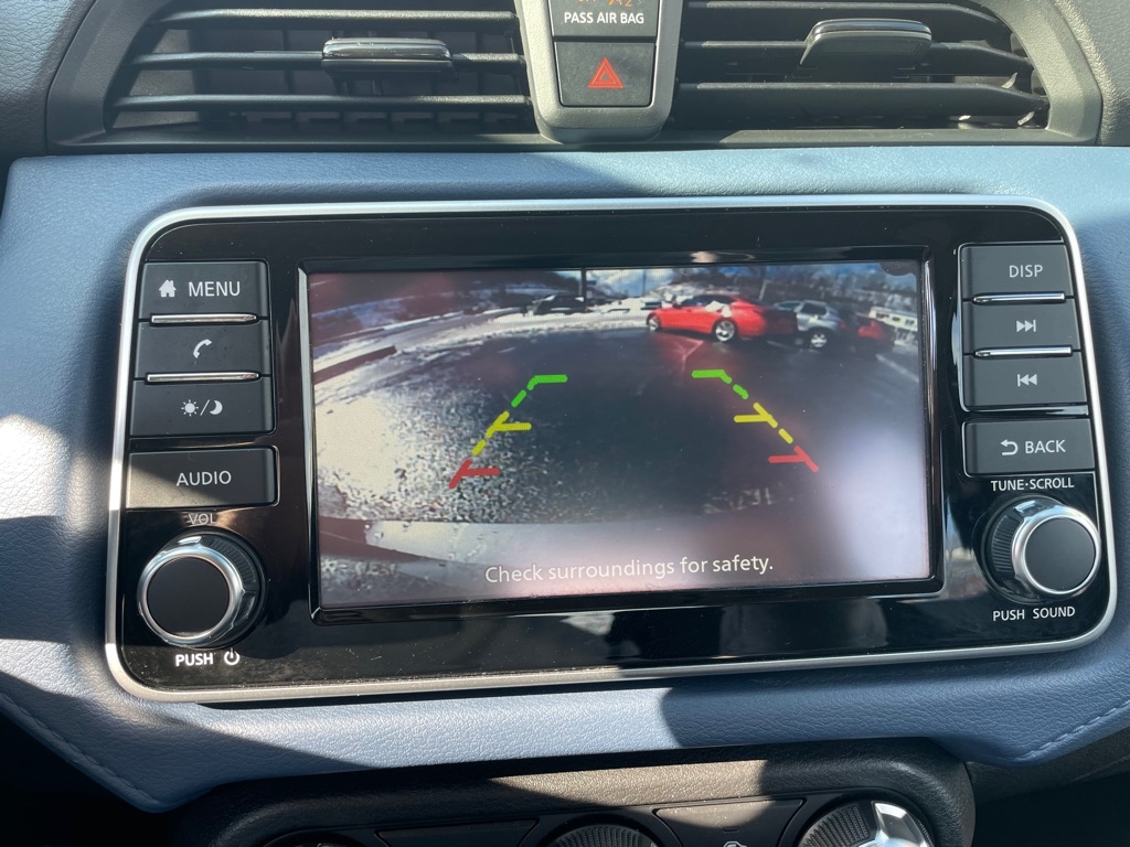 Nissan Versa SV 2025