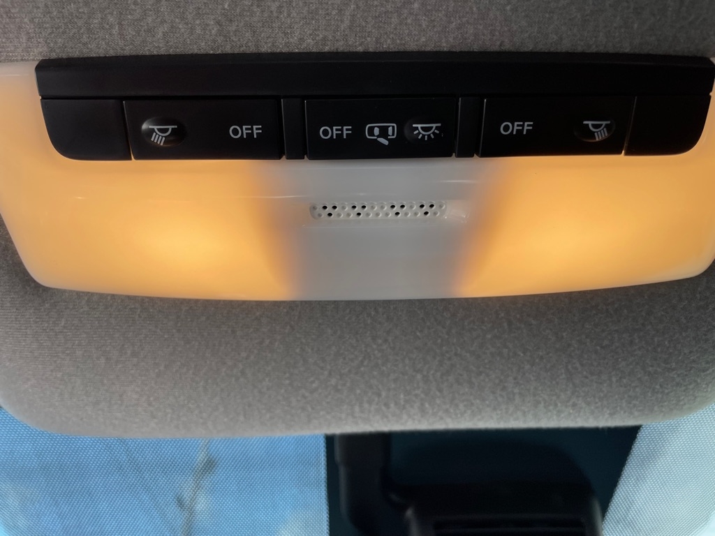 Nissan Versa SV 2025