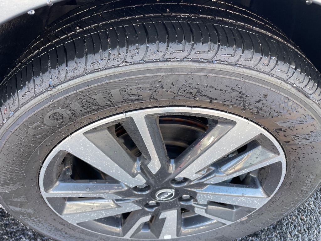 Nissan Versa SV 2025