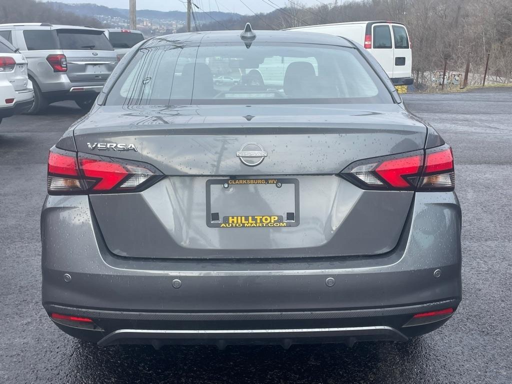 Nissan Versa SV 2025