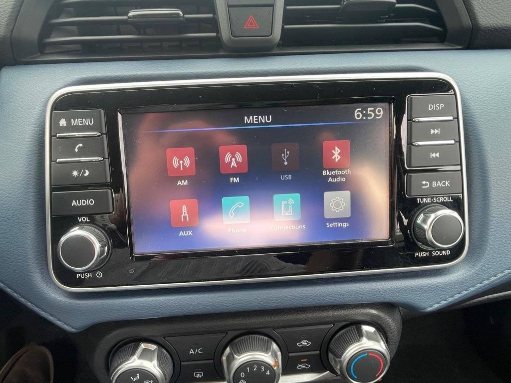 Nissan Versa SV 2025