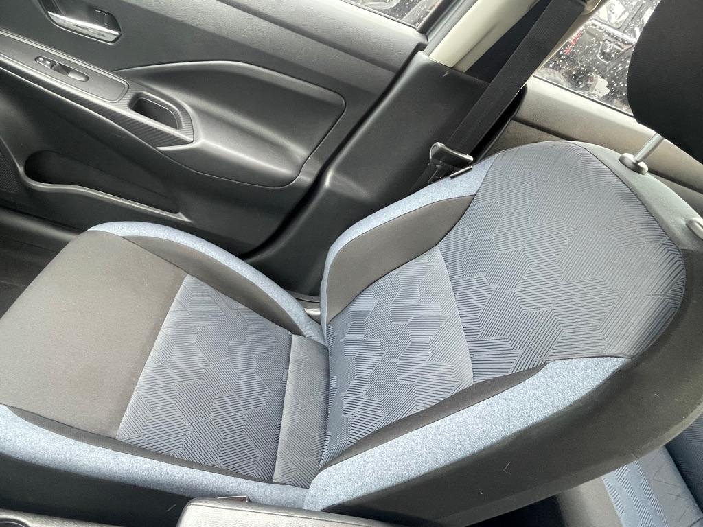 Nissan Versa SV 2025