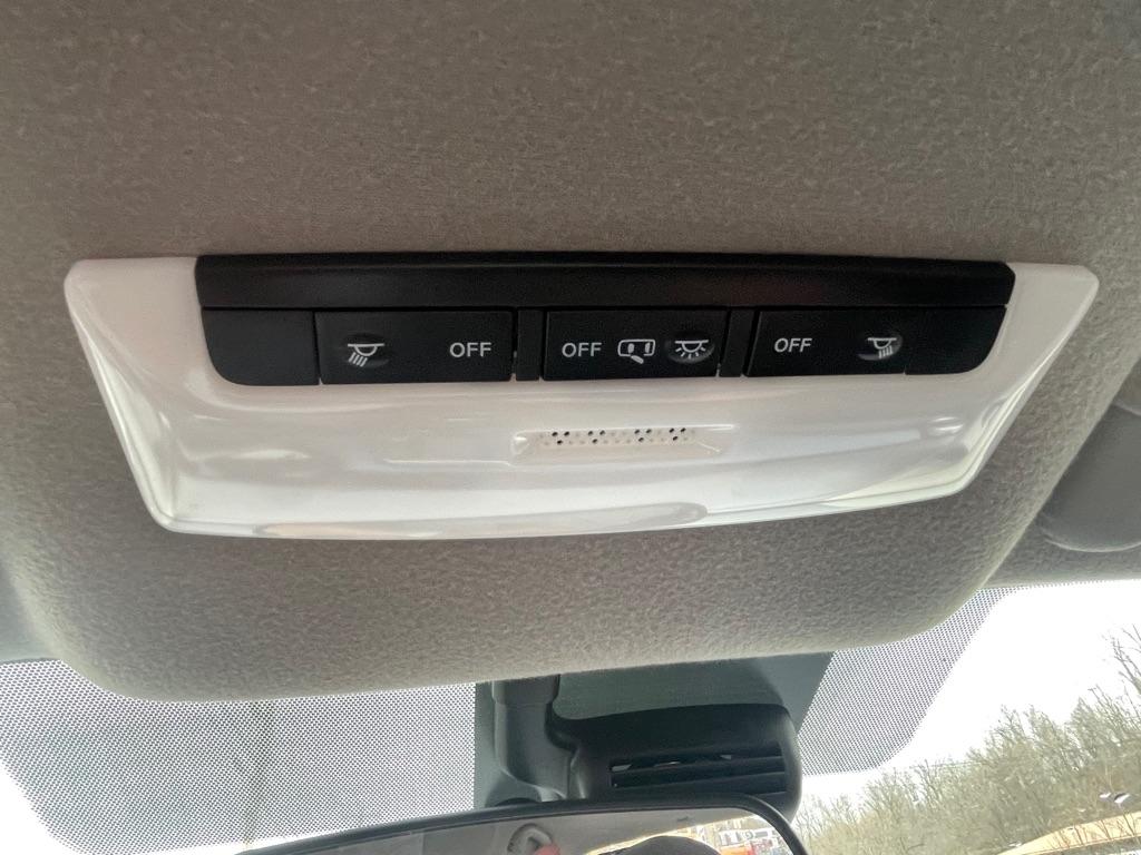 Nissan Versa SV 2025