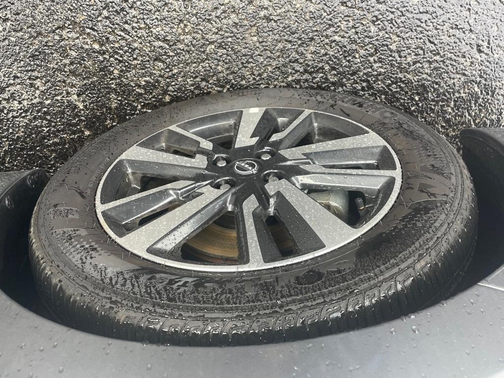 Nissan Versa SV 2025