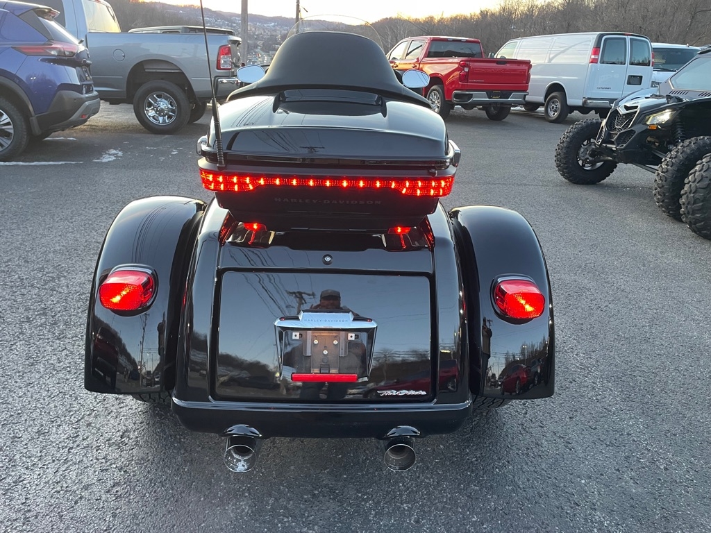 Harley-Davidson FLHTCUTG  2021