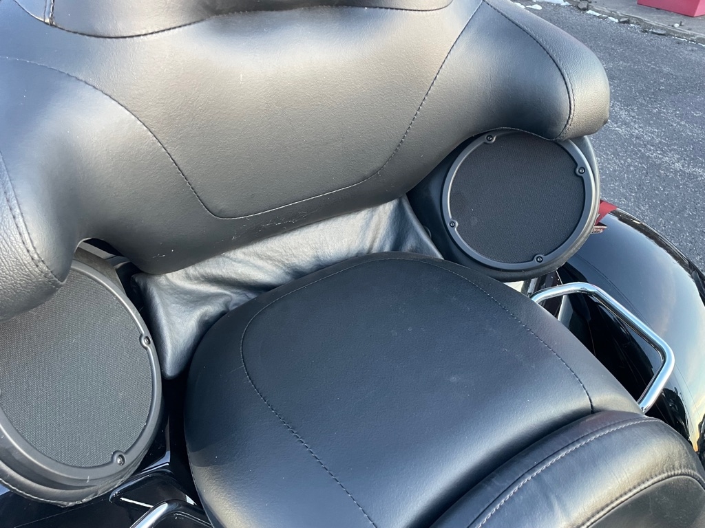 Harley-Davidson FLHTCUTG  2021