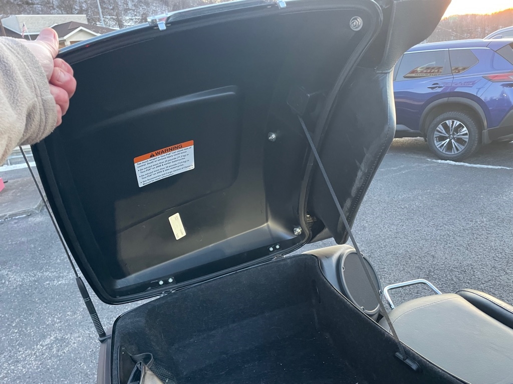 Harley-Davidson FLHTCUTG  2021