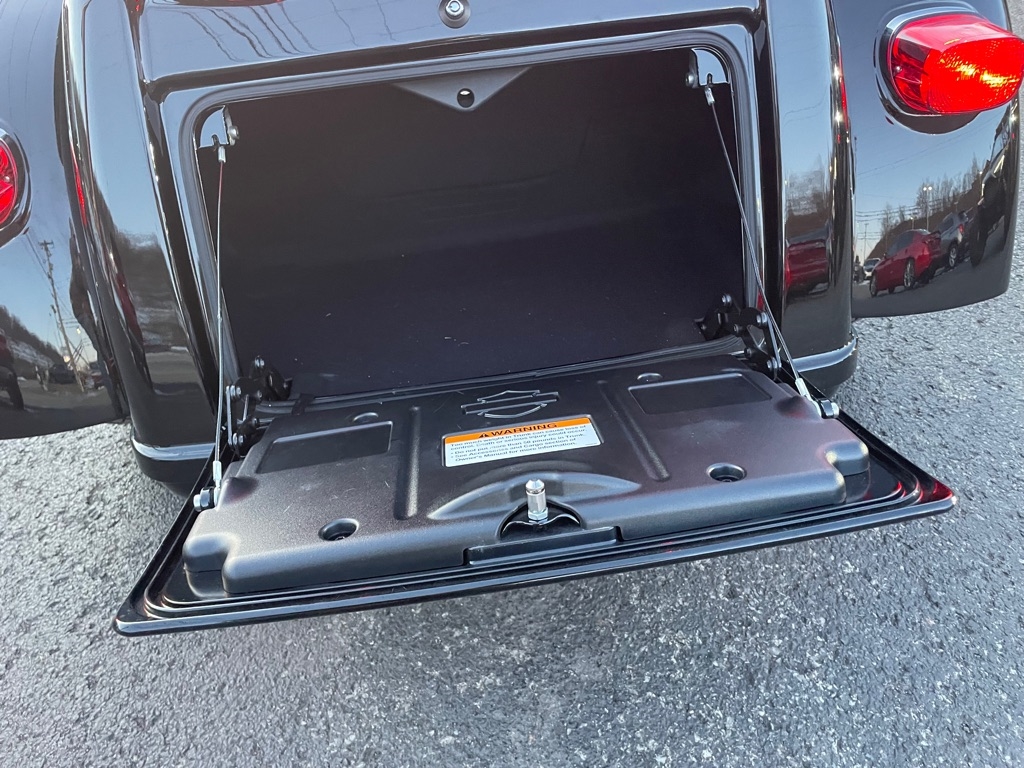 Harley-Davidson FLHTCUTG  2021