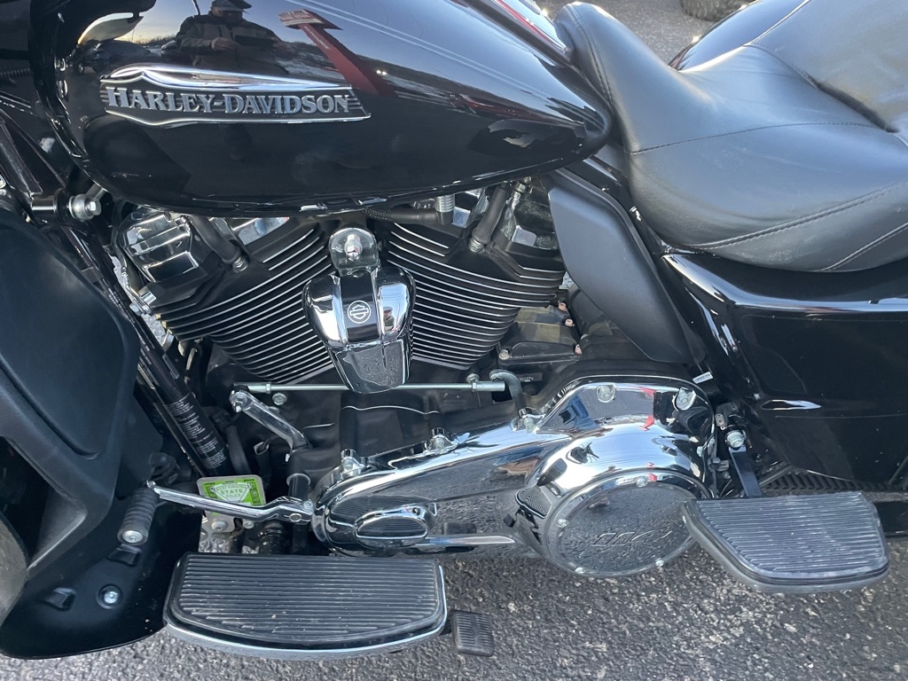 Harley-Davidson FLHTCUTG  2021