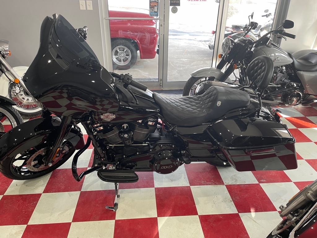 Harley-Davidson FLHXS  2023