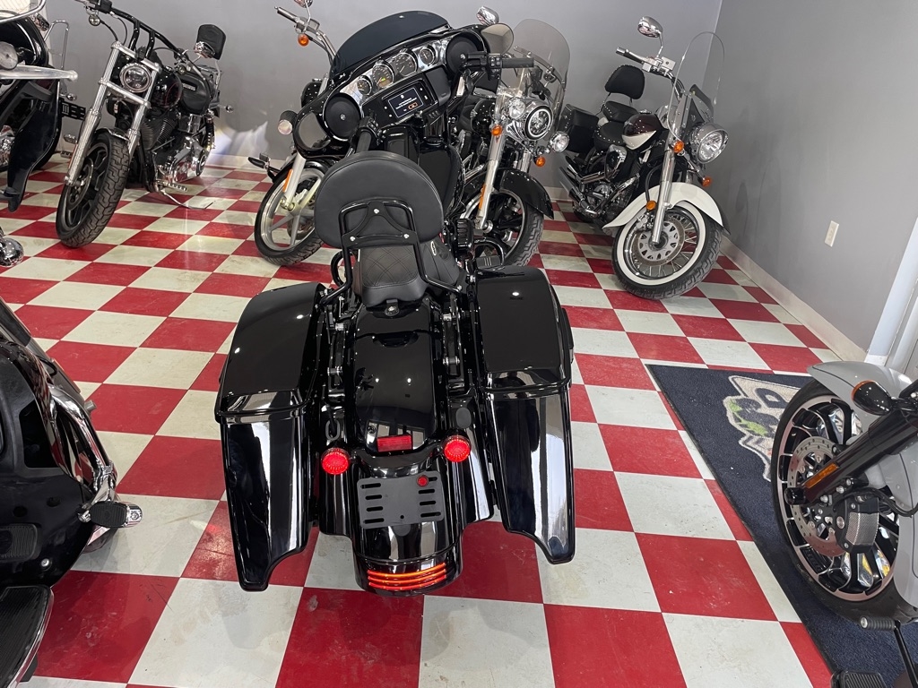 Harley-Davidson FLHXS  2023