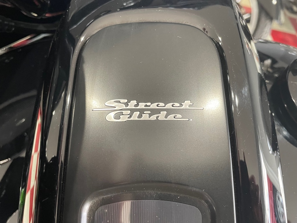 Harley-Davidson FLHXS  2023