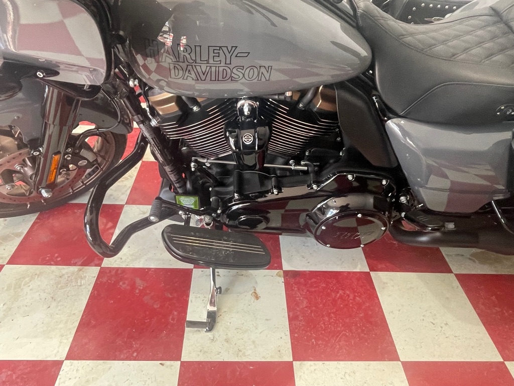 Harley-Davidson FLTRXST  2022