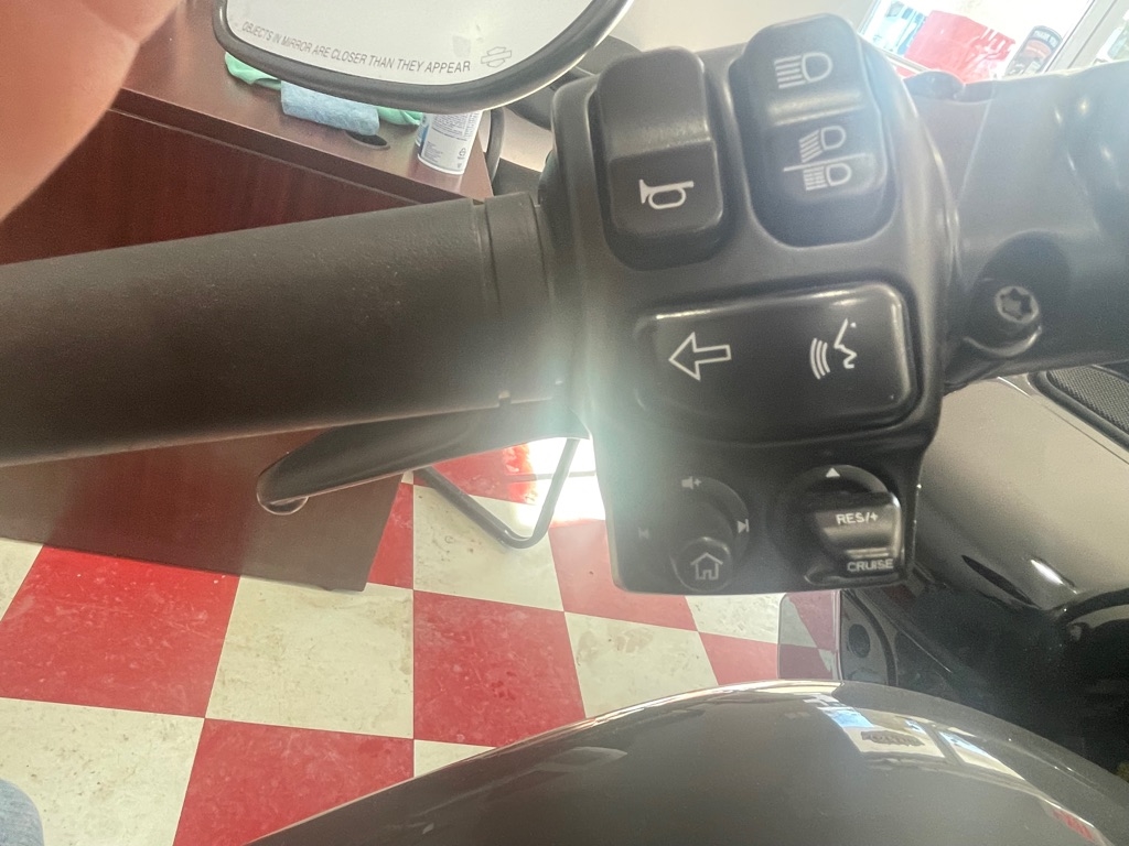 Harley-Davidson FLTRXST  2022