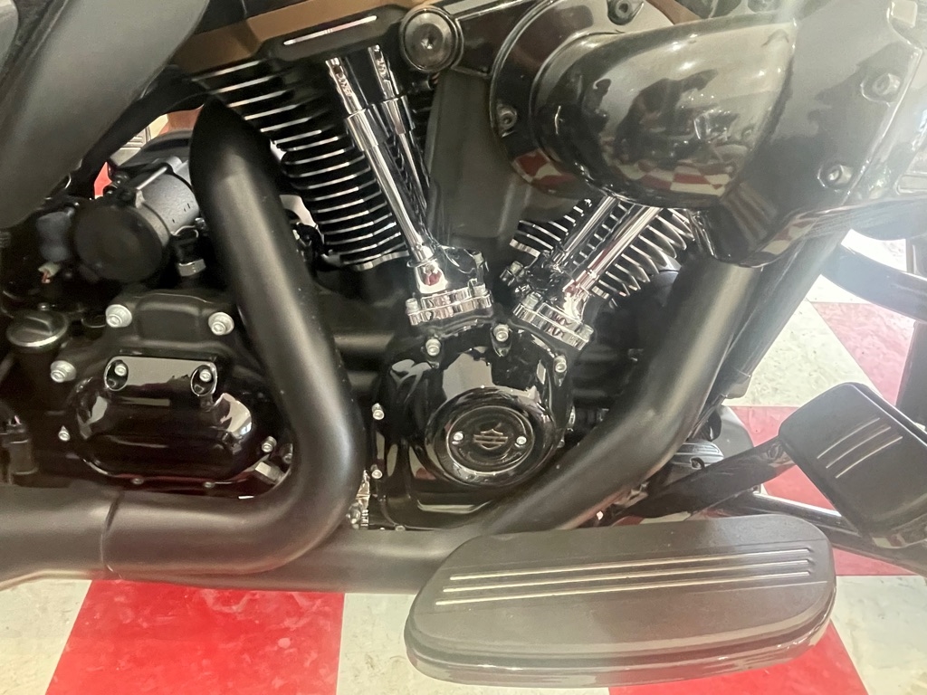 Harley-Davidson FLTRXST  2022